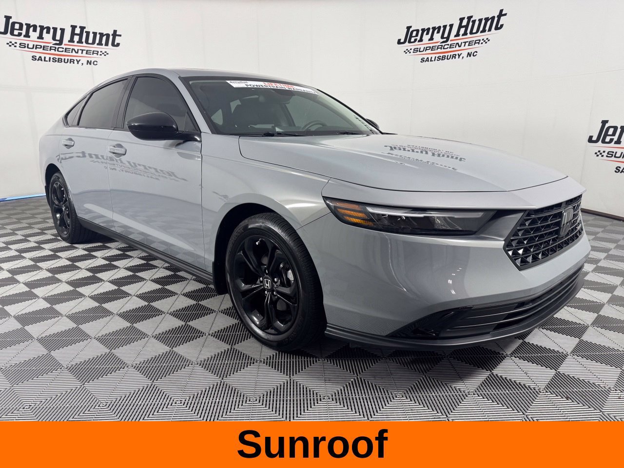 Used 2025 Honda Accord SE image 6
