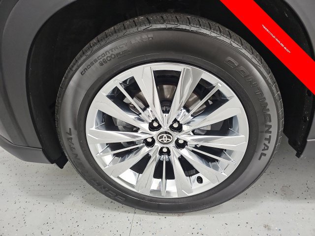 Certified 2024 Toyota Grand Highlander AWD image 10