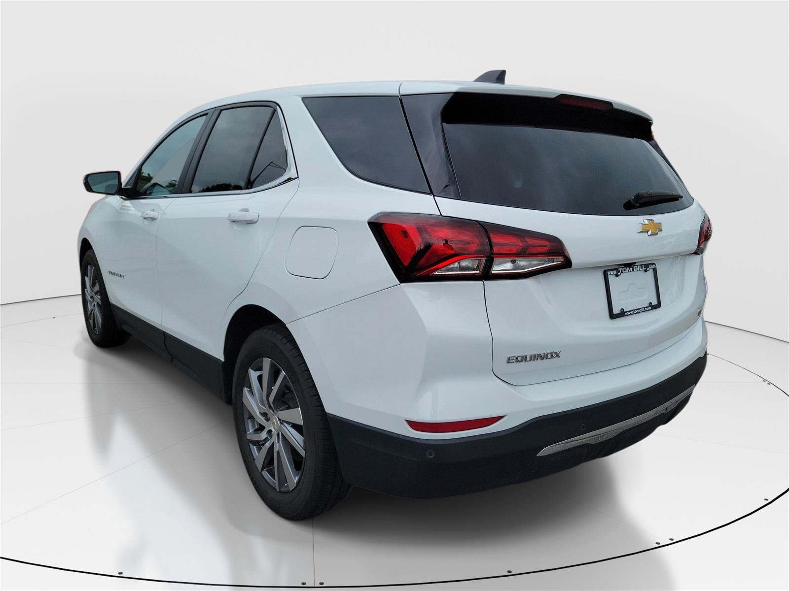 Used 2024 Chevrolet Equinox LT FWD image 3
