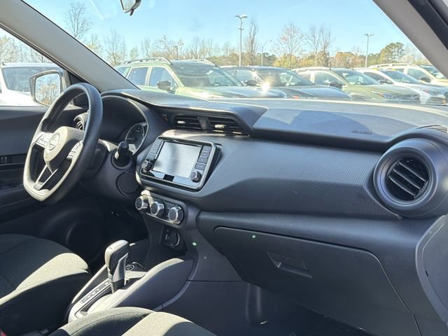 Used 2024 Nissan Kicks S image 20