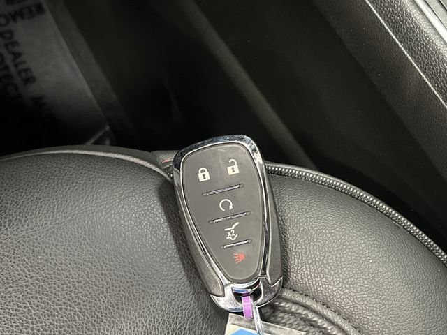 Used 2023 Chevrolet Traverse RS image 31