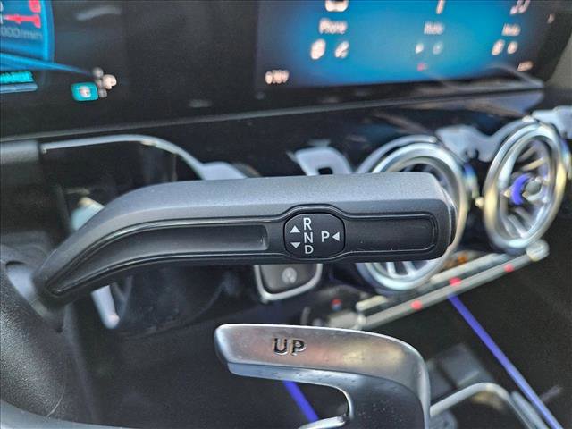 Used 2025 Mercedes-Benz GLA 35 AMG 4MATIC image 12