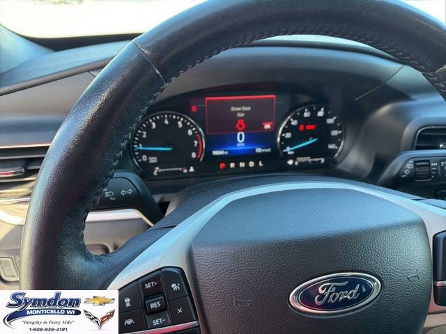 Used 2022 Ford Explorer XLT w/ Equipment Group 202A image 10
