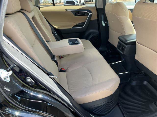 Certified 2023 Toyota RAV4 LE AWD/4WD image 29