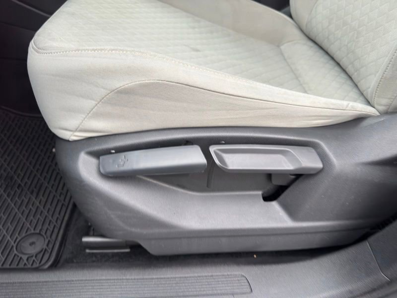 Used 2019 Volkswagen Tiguan S w/ Driver Assistance Package image 11