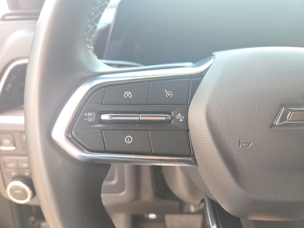Used 2025 Chevrolet Tahoe Z71 AWD/4WD image 17