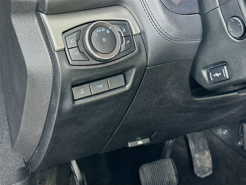 Used 2018 Ford Explorer Platinum AWD/4WD image 10