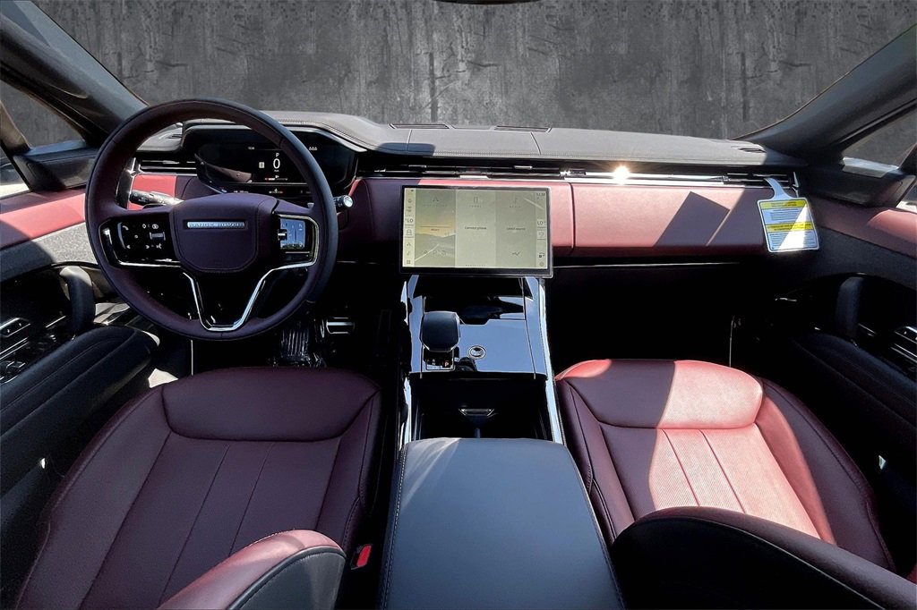 Used 2025 Land Rover Range Rover Sport Dynamic SE image 5