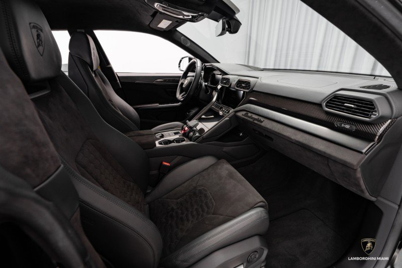 Used 2024 Lamborghini Urus S image 48
