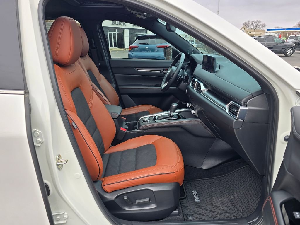 Used 2024 MAZDA CX-5 Carbon Edition image 35