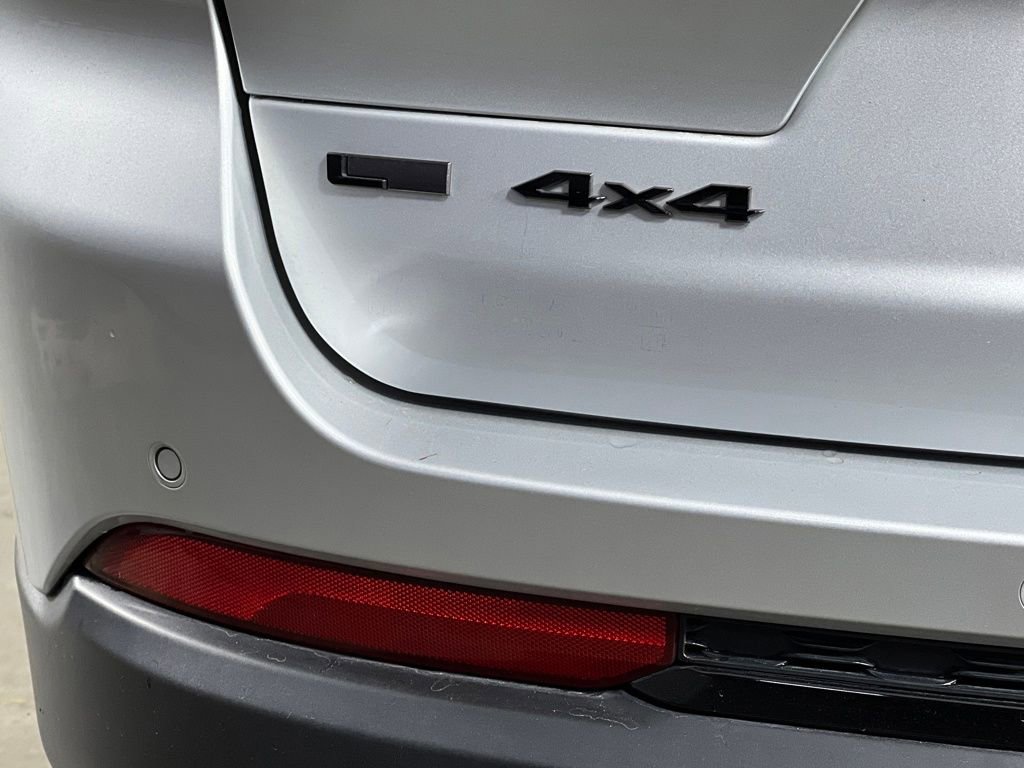 Used 2023 Jeep Grand Cherokee L Limited w/ Black Appearance Package image 47