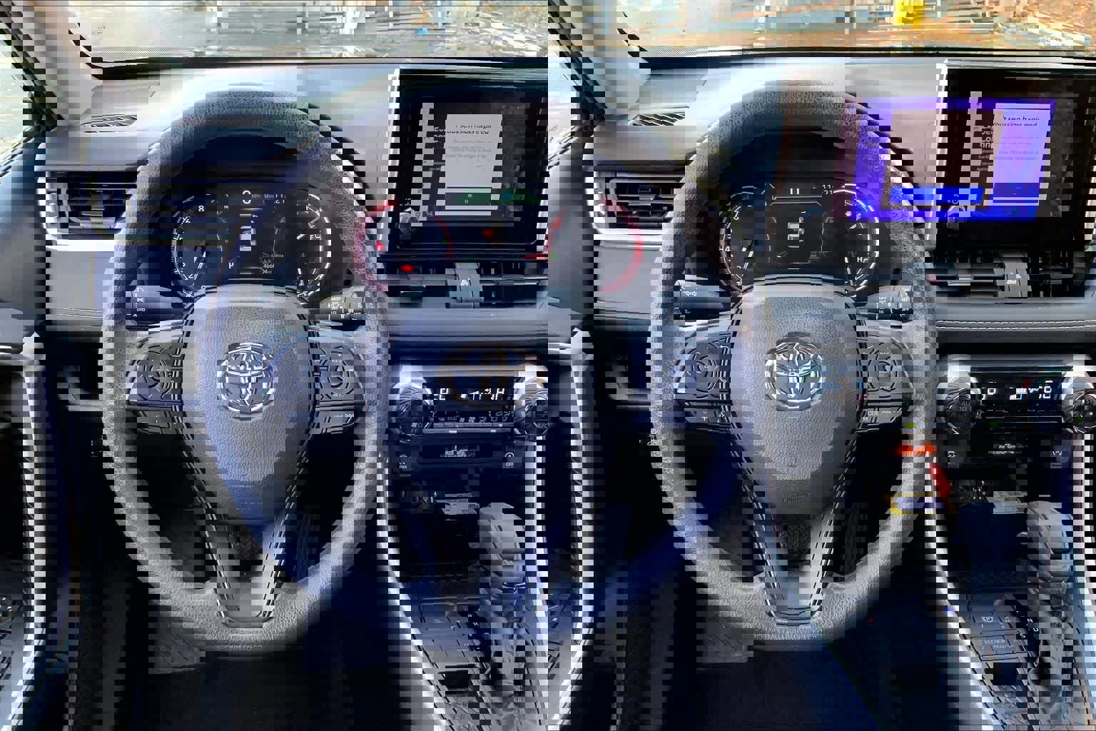 Used 2023 Toyota RAV4 XLE image 5