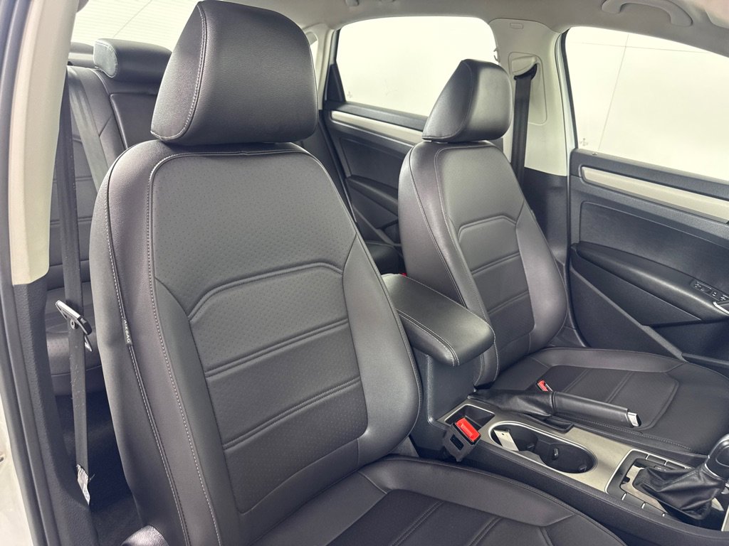 Used 2021 Volkswagen Passat 2.0T SE image 27