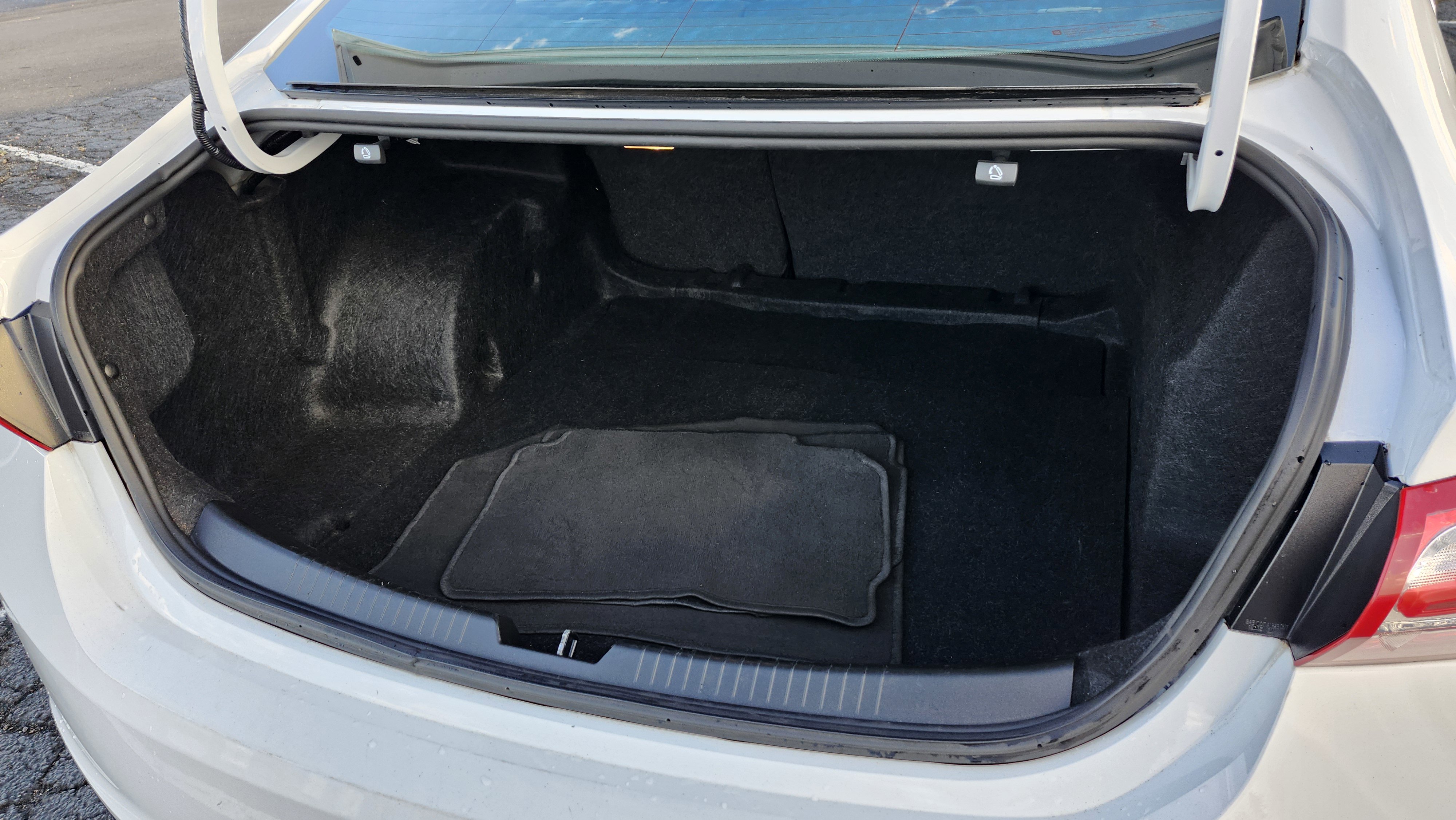 Used 2022 Chevrolet Malibu LT image 15