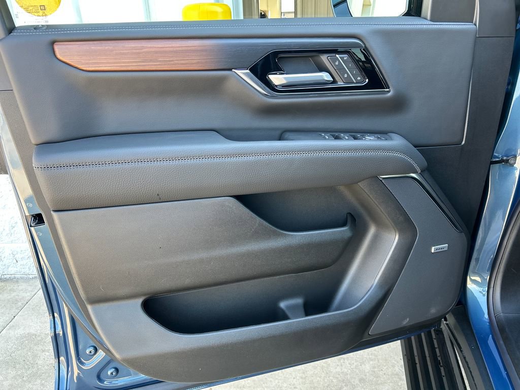 New 2026 GMC Yukon Denali image 13