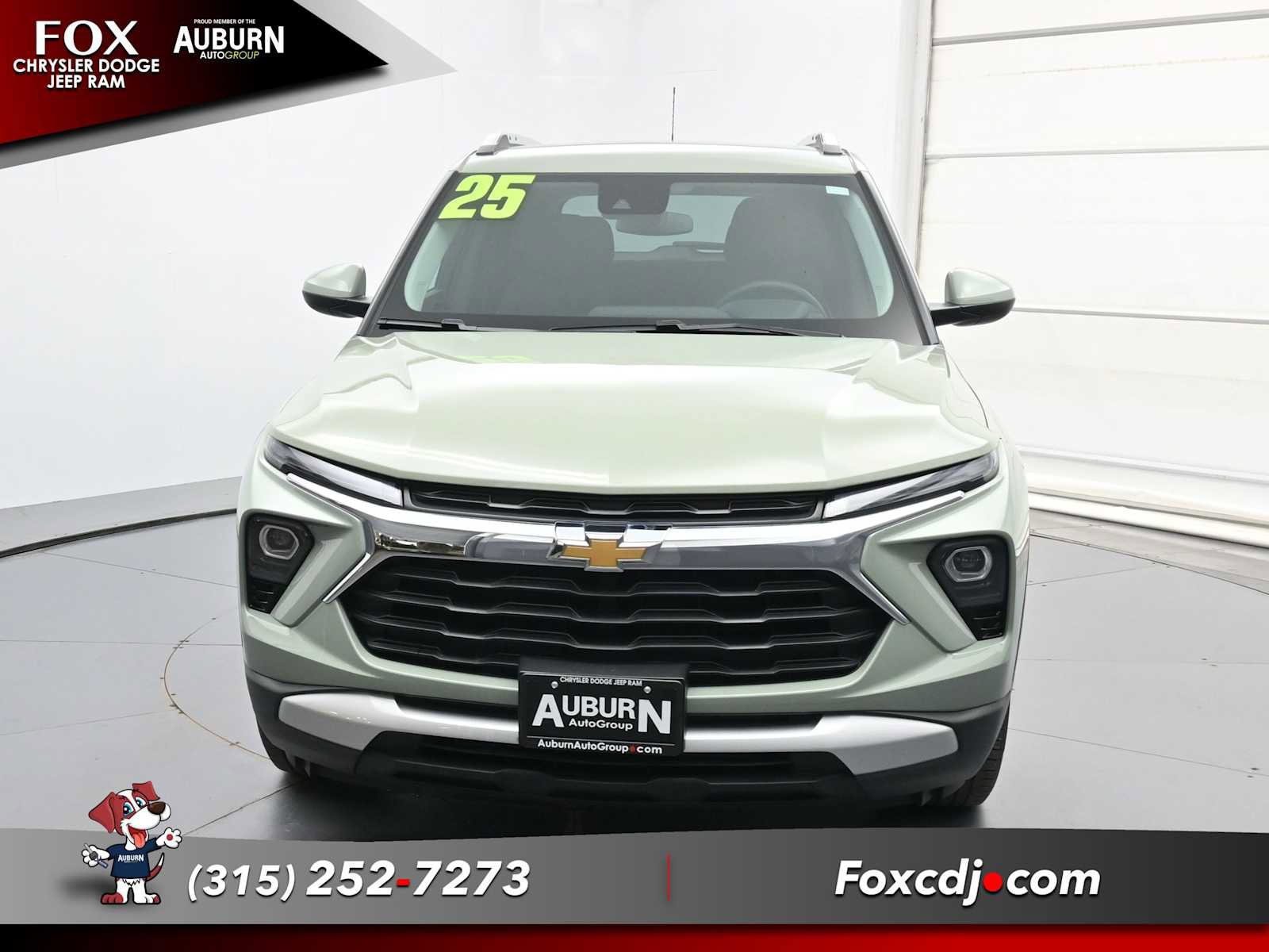 Used 2025 Chevrolet TrailBlazer LT w/ LT Cold Weather Package AWD/4WD image 3