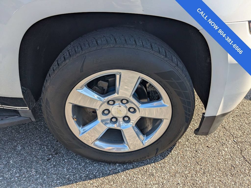 Used 2017 Chevrolet Suburban LT RWD image 11