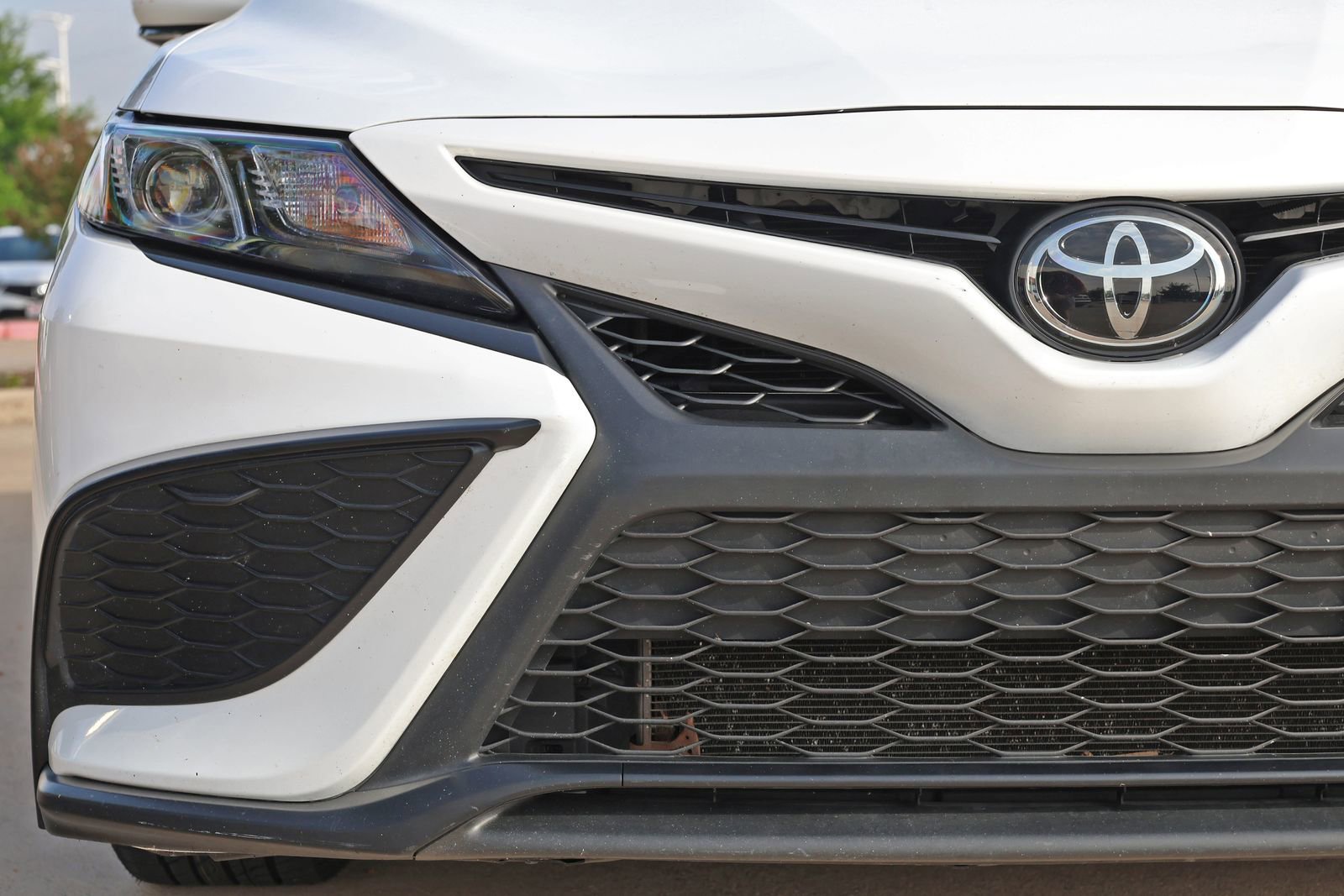 Used 2024 Toyota Camry SE image 10