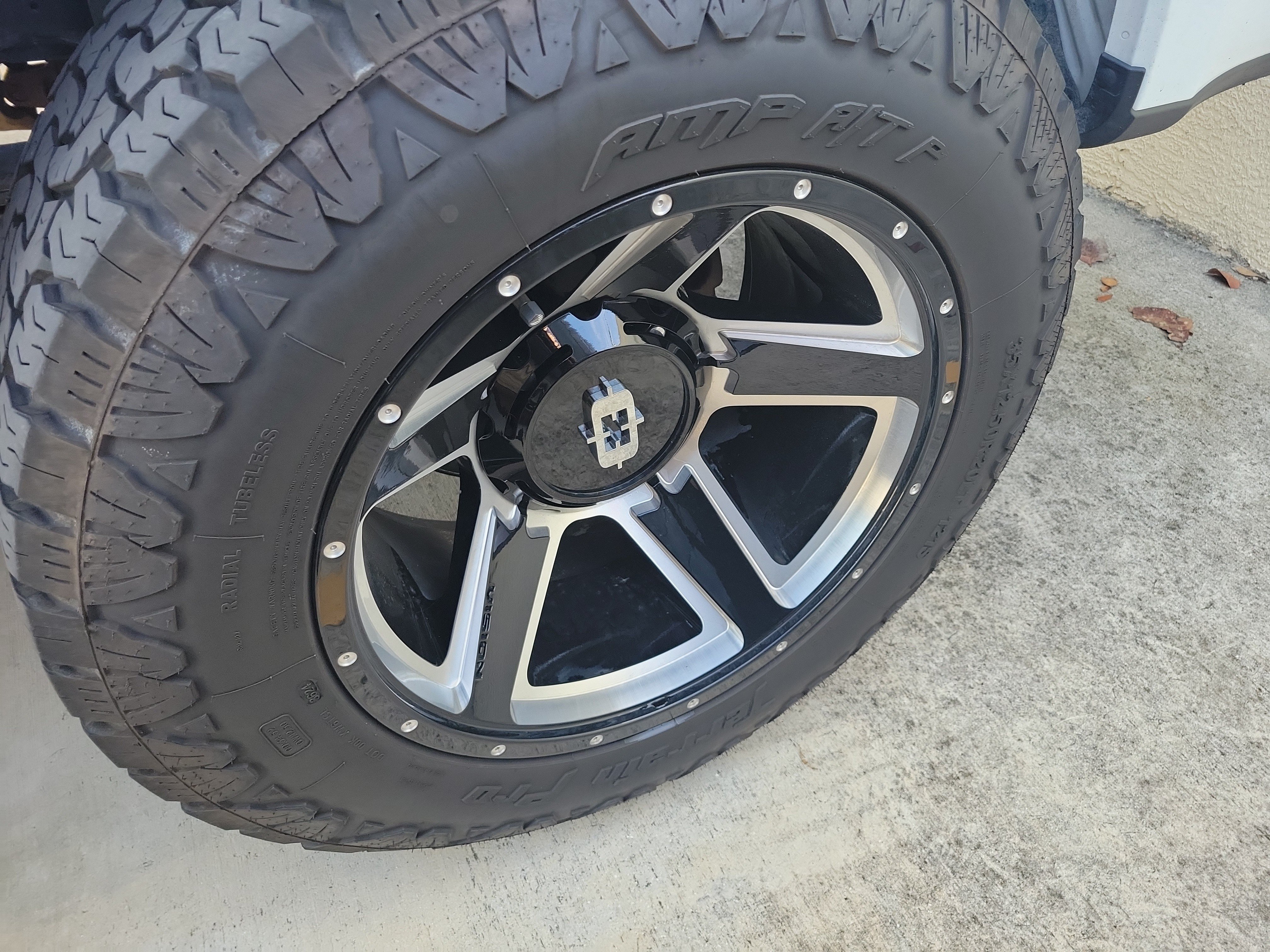 Used 2022 Ford F250 XL w/ STX Appearance Package AWD/4WD image 9