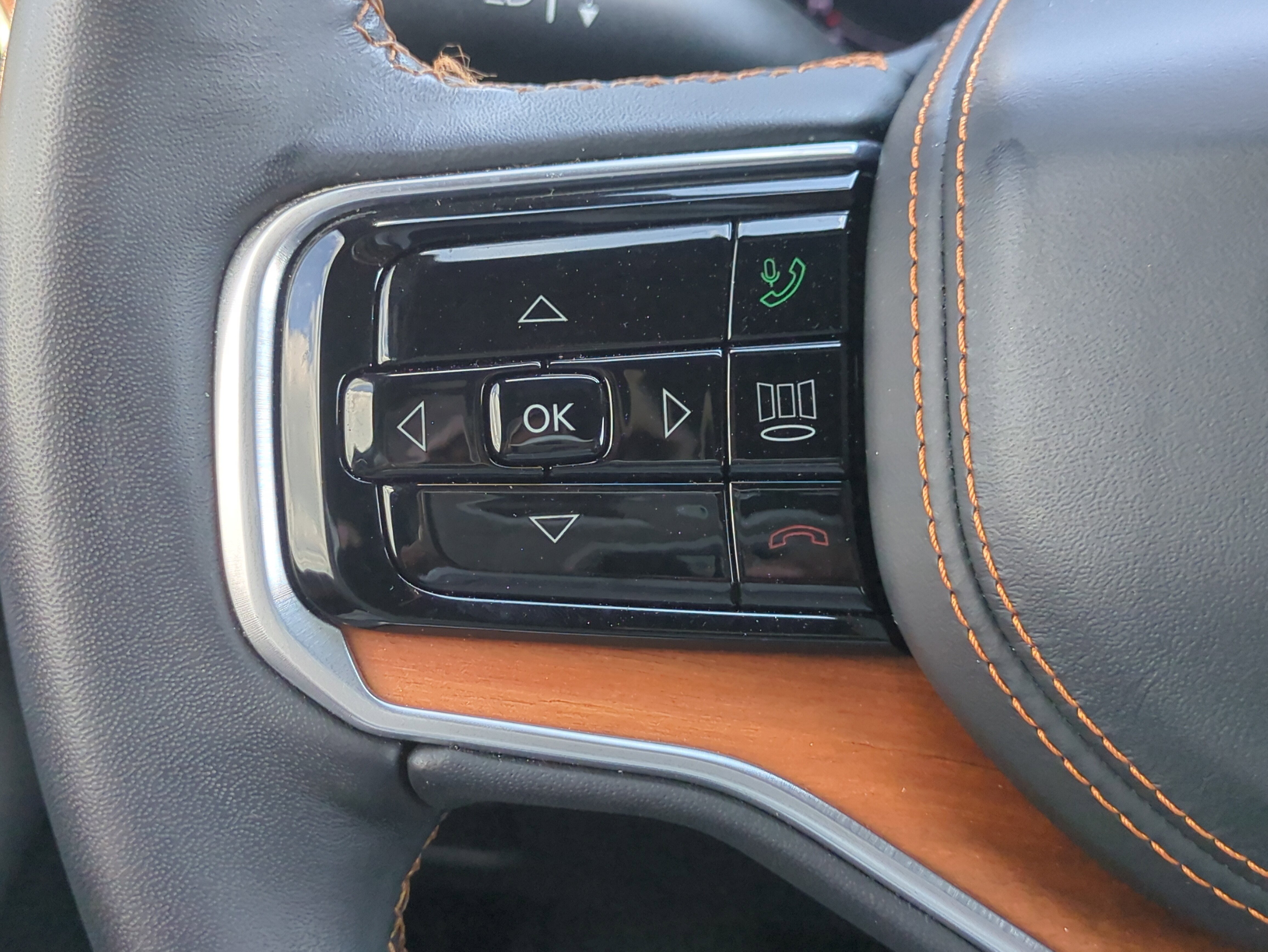 Certified 2024 Jeep Grand Wagoneer L Series III image 26