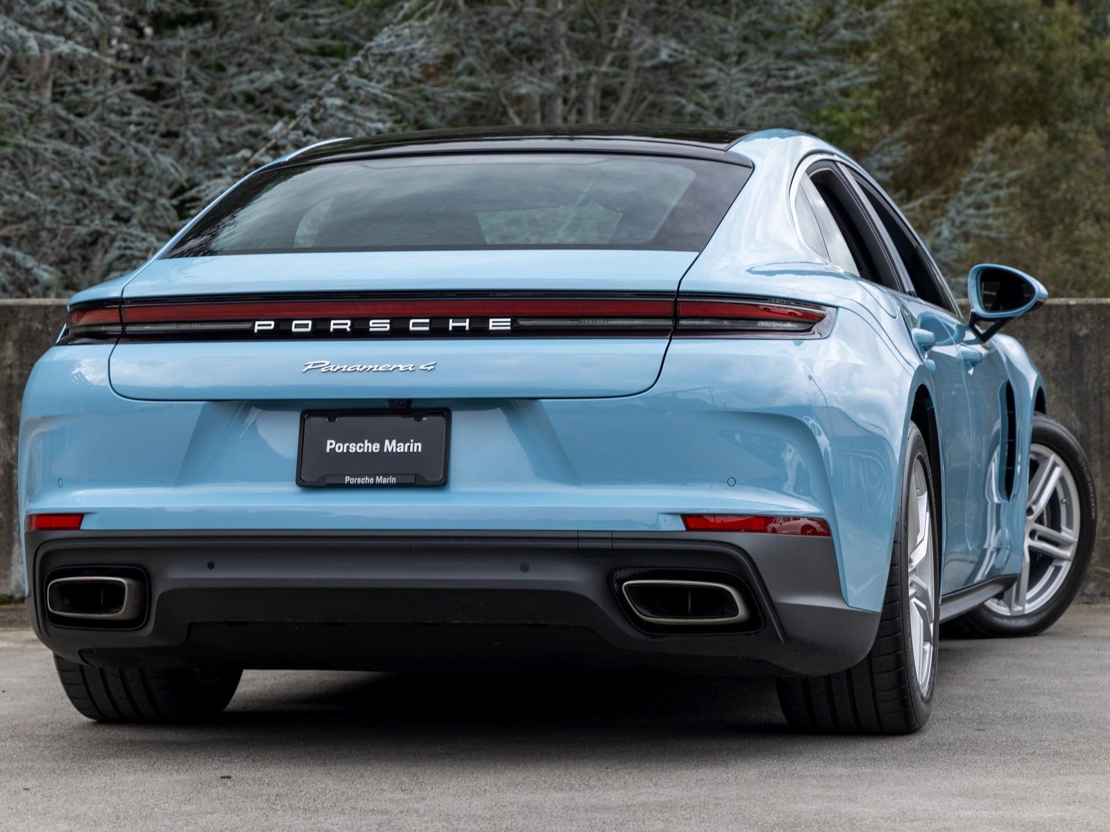 Certified 2025 Porsche Panamera 4 image 11
