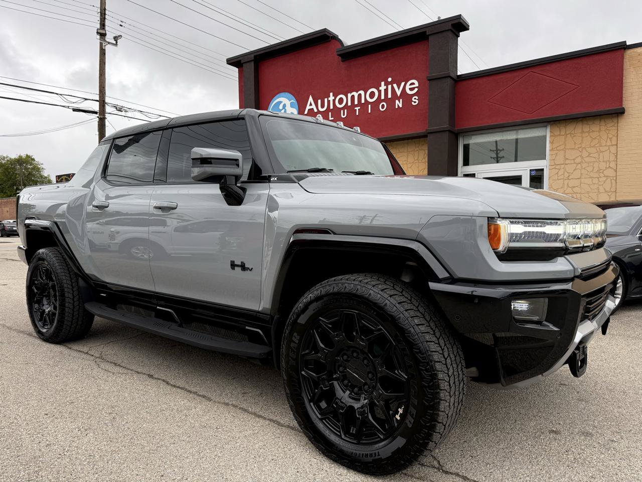 Used 2025 GMC Hummer EV 2X AWD/4WD image 1