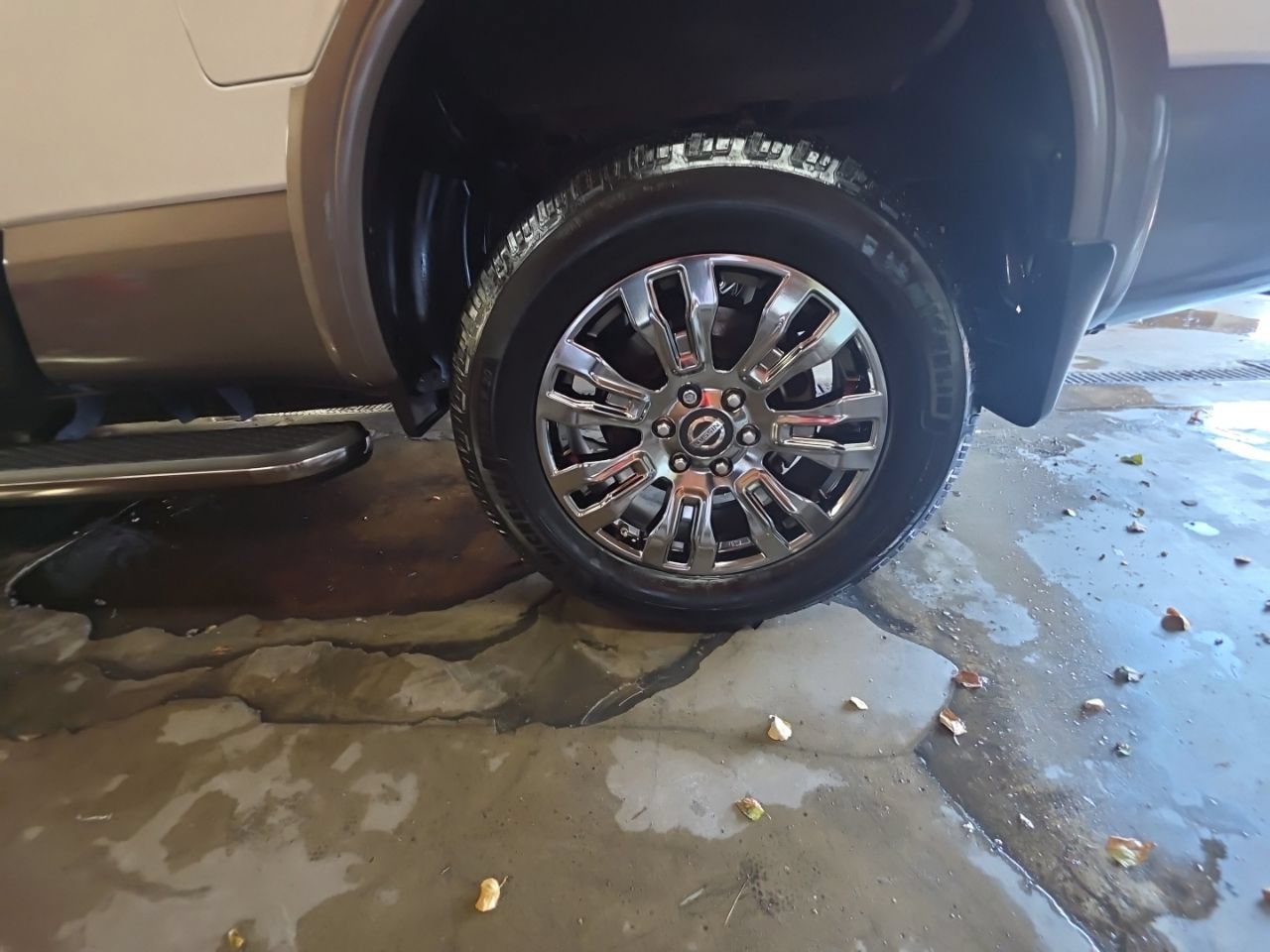 Used 2019 Nissan Titan Platinum Reserve w/ Platinum Utility Package AWD/4WD image 13