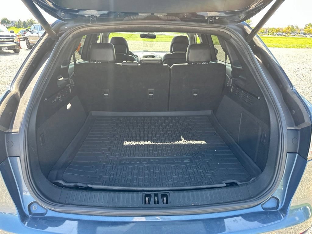 Used 2019 Lincoln Nautilus Reserve AWD/4WD image 10