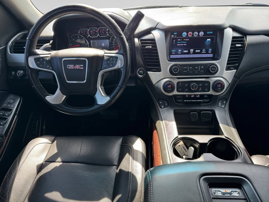 Used 2017 GMC Yukon SLT AWD/4WD image 23