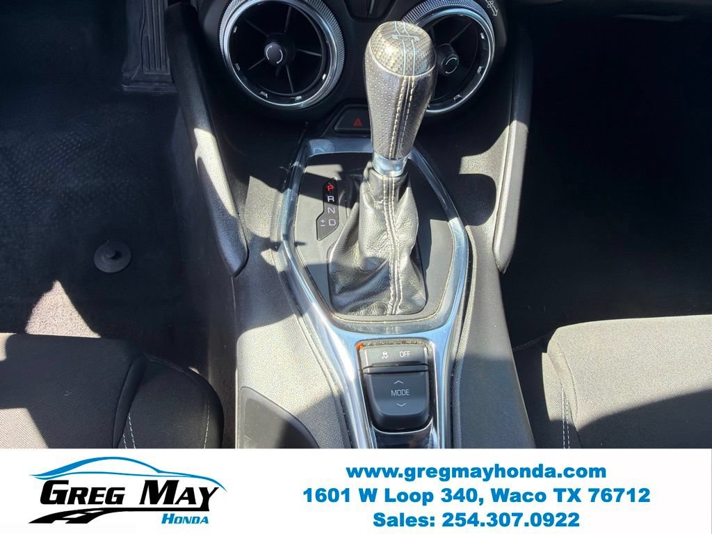 Used 2020 Chevrolet Camaro LT RWD image 23