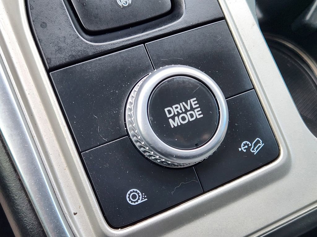 Used 2021 Ford Explorer Limited w/ Hybrid Equipment Group 310A image 31