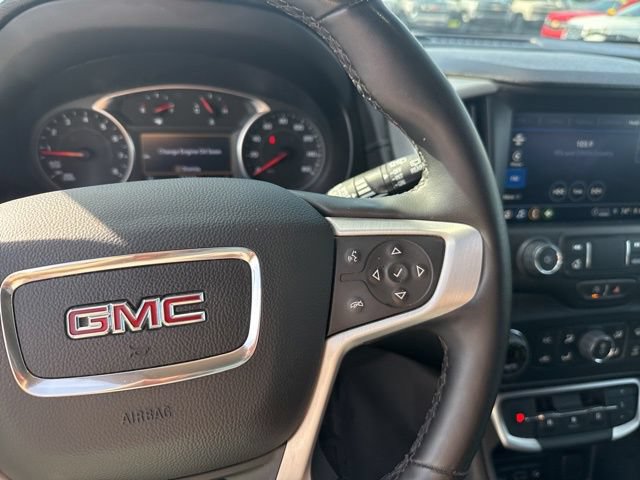 Used 2024 GMC Terrain SLT AWD/4WD image 18