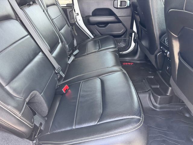 Used 2018 Jeep Wrangler Unlimited Sahara image 7