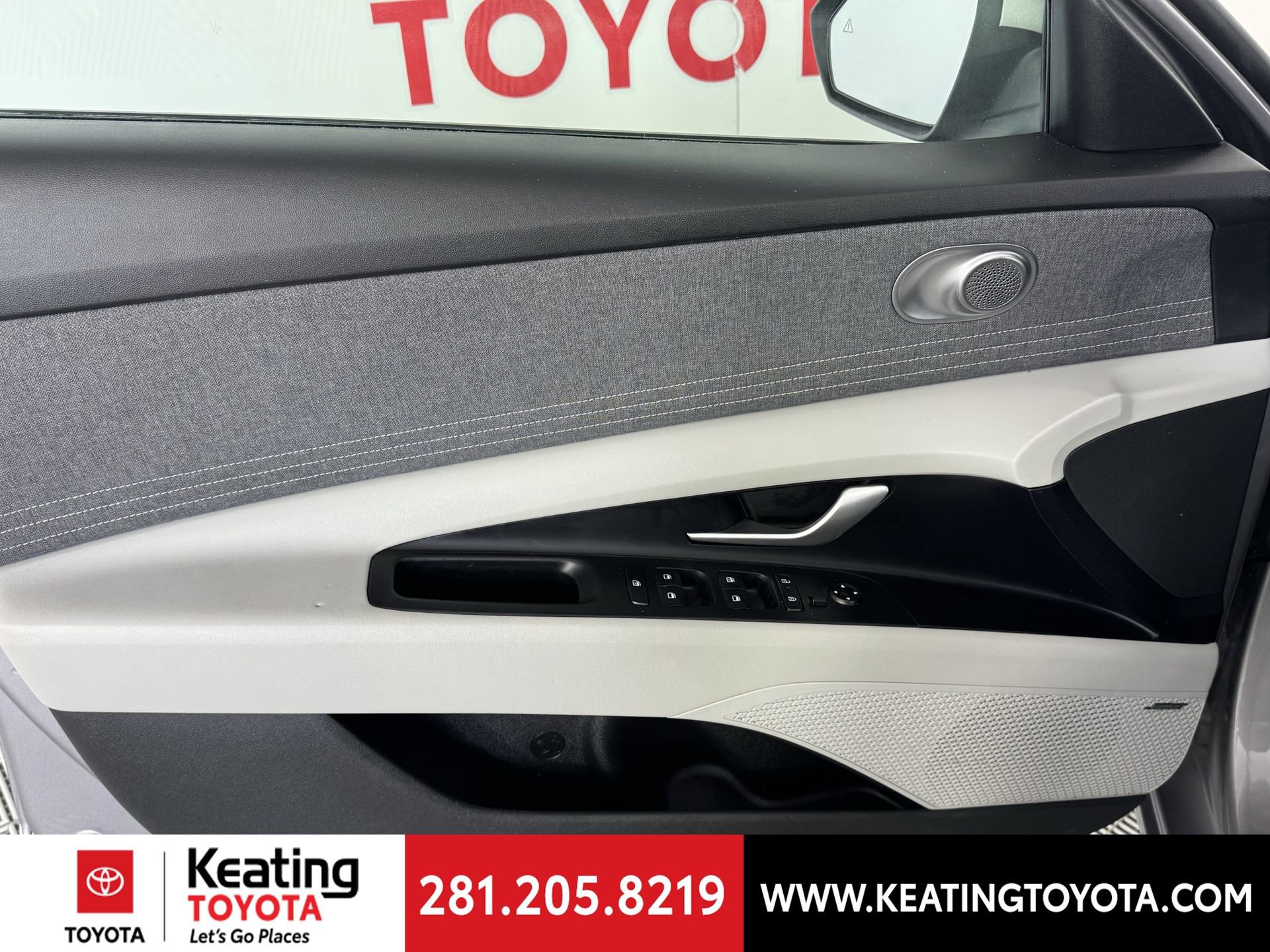 Used 2025 Hyundai Elantra Limited image 11