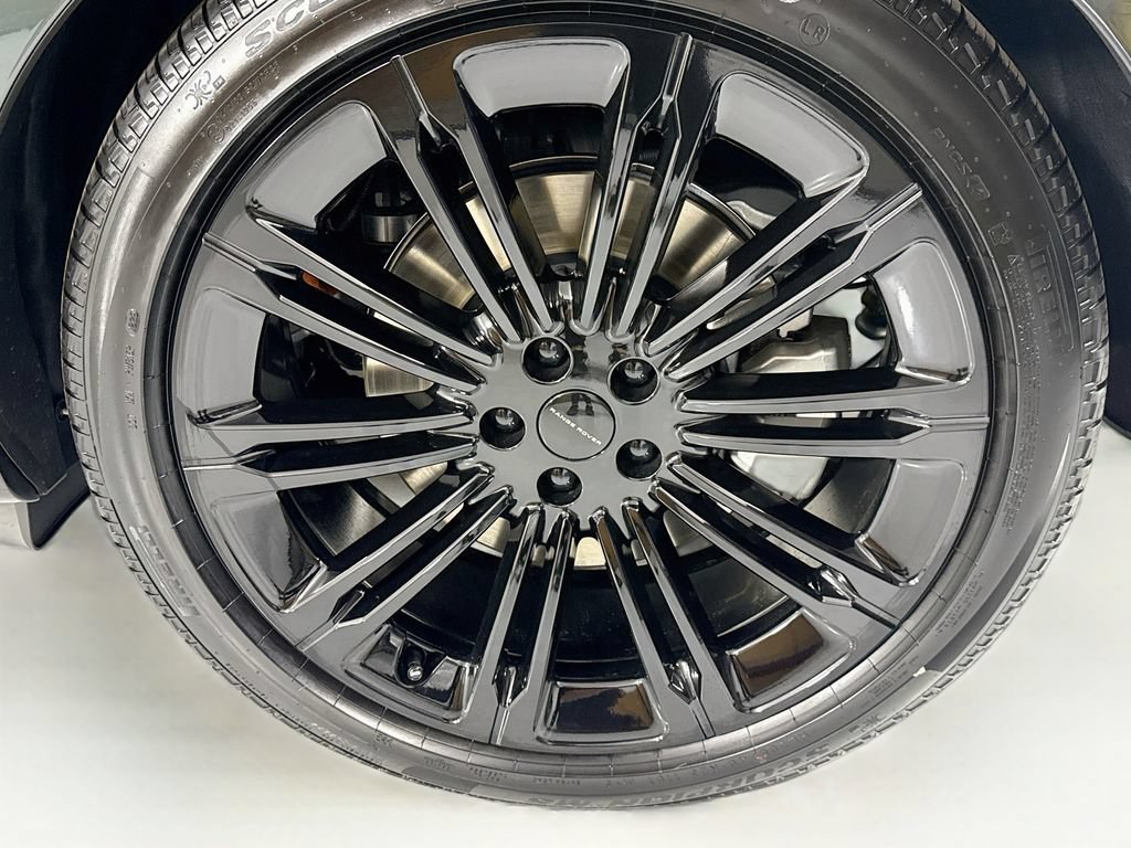 New 2026 Land Rover Range Rover Long Wheelbase SE AWD/4WD image 29