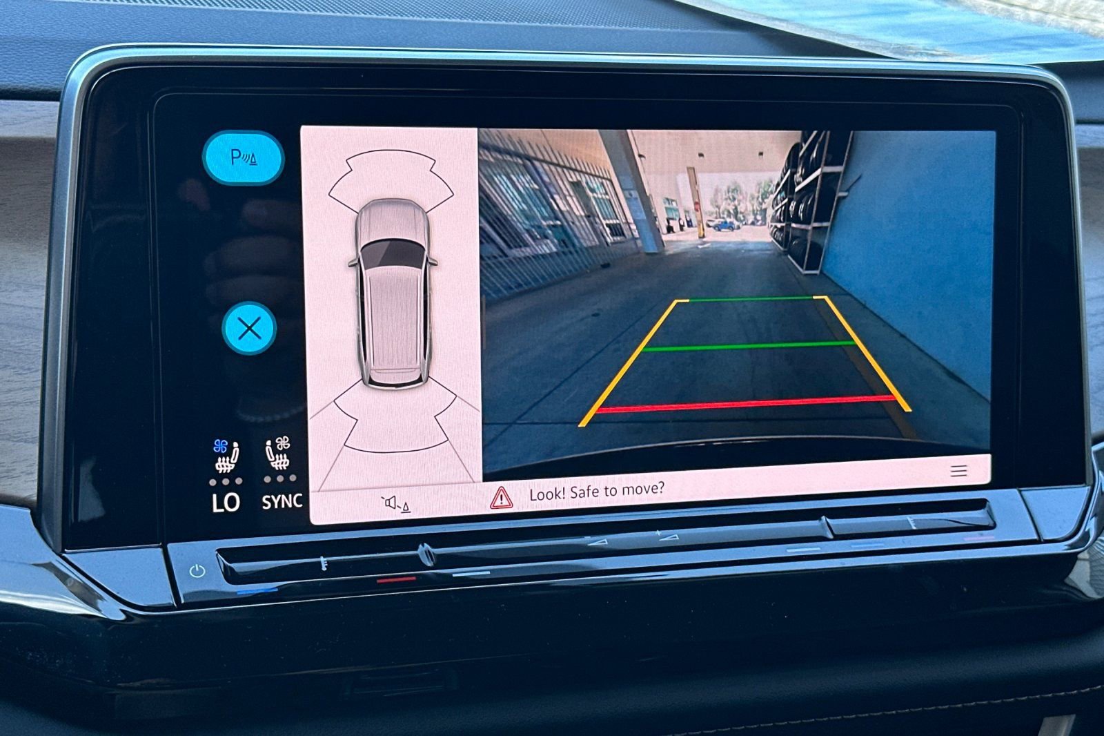 New 2026 Volkswagen Atlas SE image 19