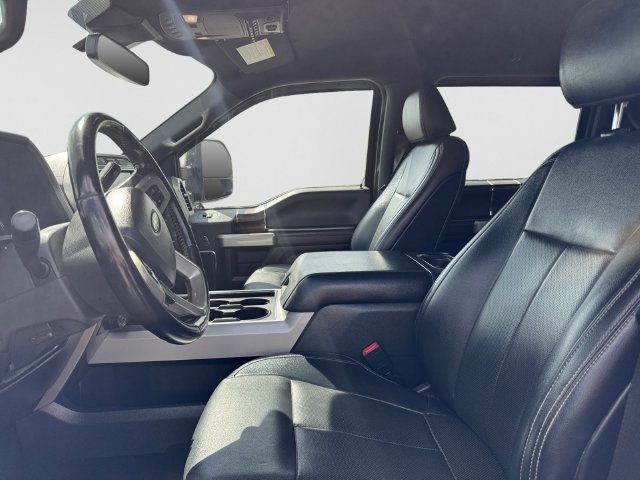 Used 2022 Ford F250 Lariat w/ Black Appearance Package AWD/4WD image 11