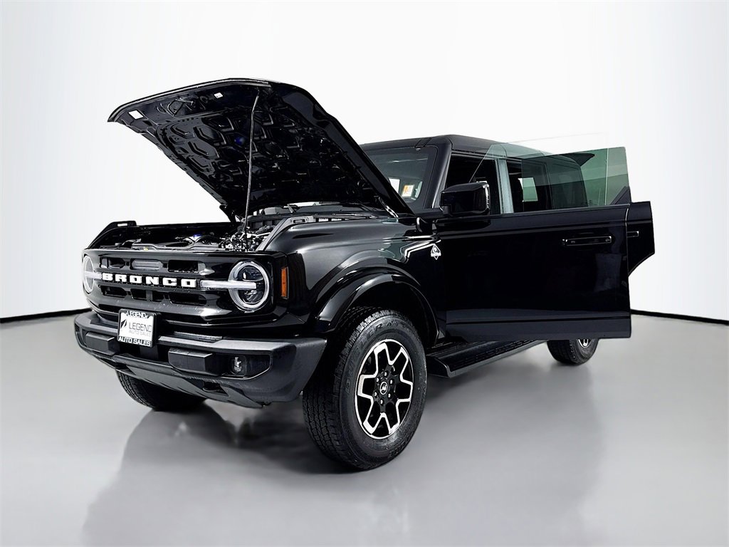 Used 2025 Ford Bronco Outer Banks image 23