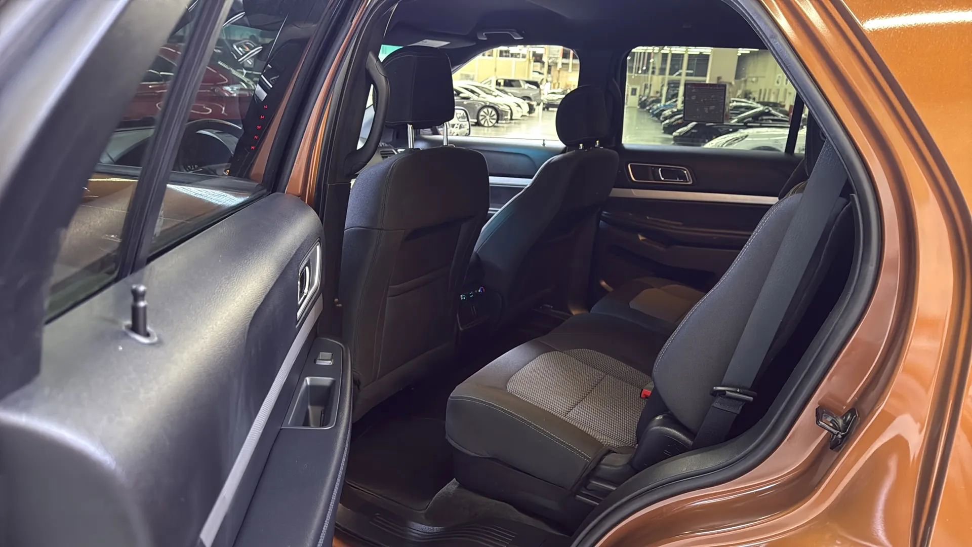 Used 2017 Ford Explorer XLT FWD image 16