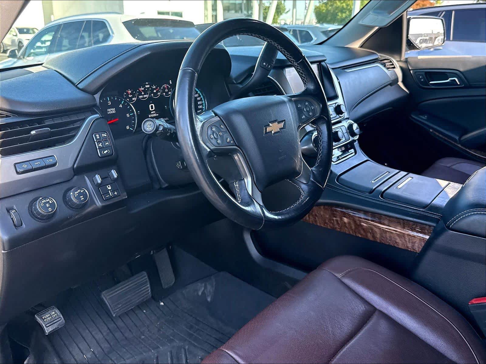 Used 2019 Chevrolet Tahoe Premier w/ Premier Plus Edition AWD/4WD image 16