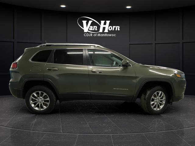 Used 2019 Jeep Cherokee Latitude Plus w/ Comfort/Convenience Group image 2