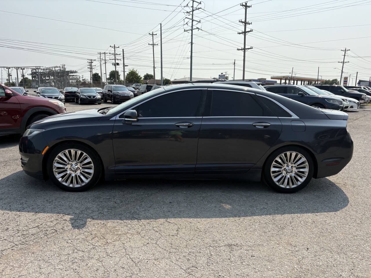 Used 2013 Lincoln MKZ FWD image 3