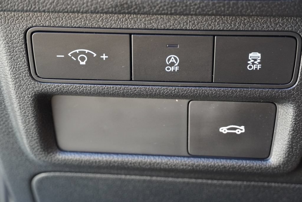 Used 2025 Hyundai Sonata SE FWD image 21