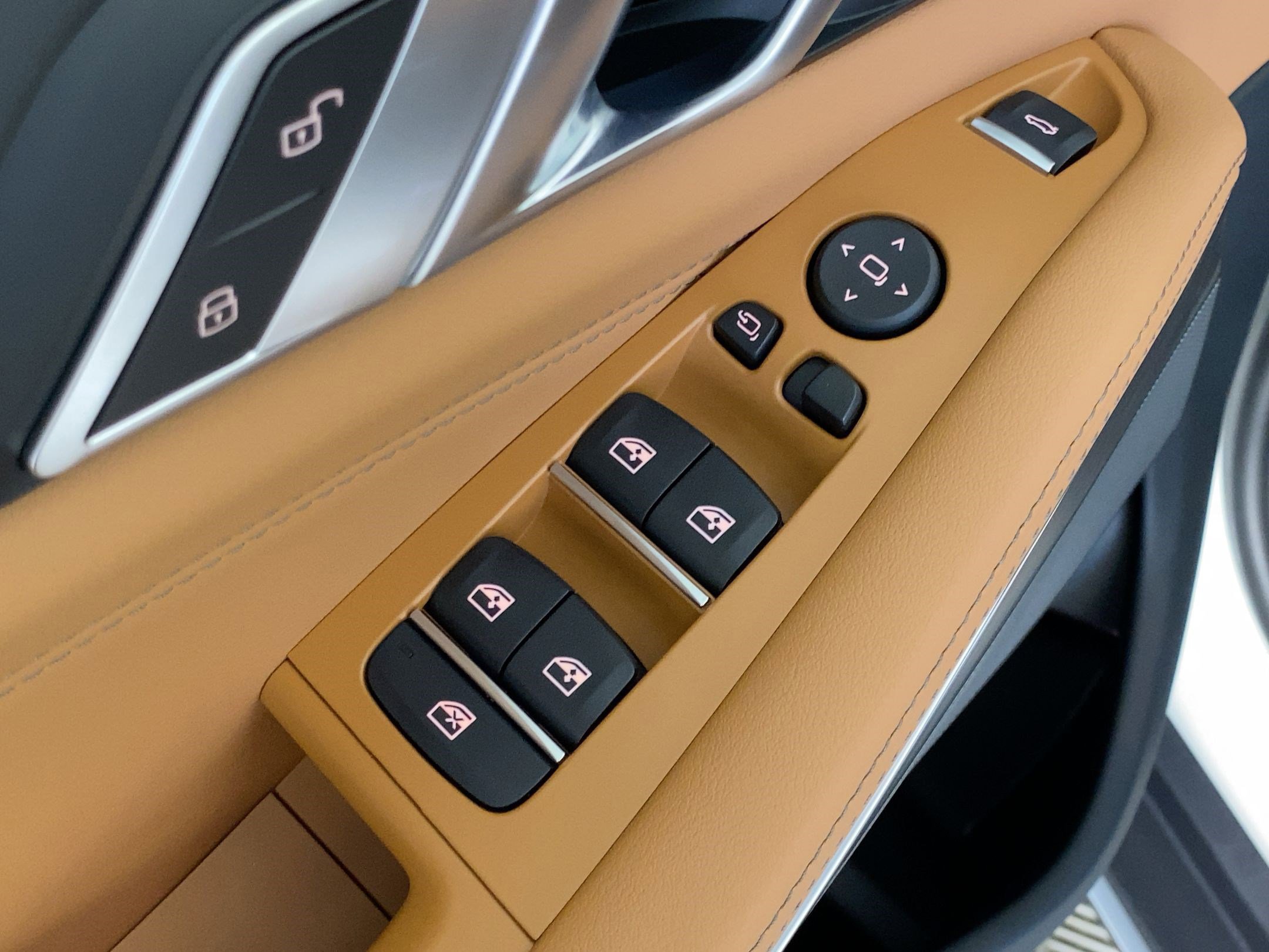 Used 2026 BMW X5 sDrive40i w/ Premium Package image 10