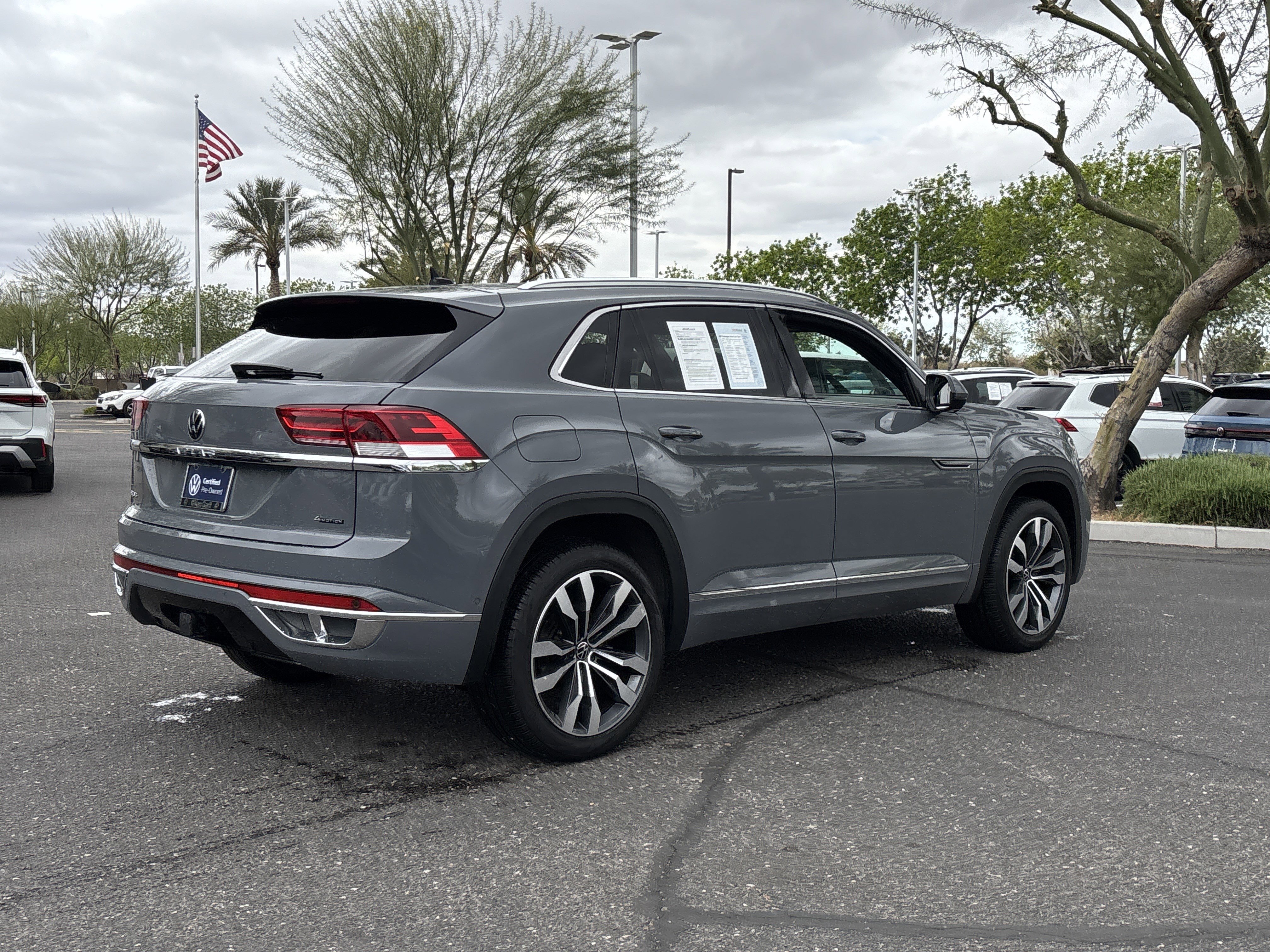 Used 2023 Volkswagen Atlas Cross Sport SEL Premium R-Line image 4