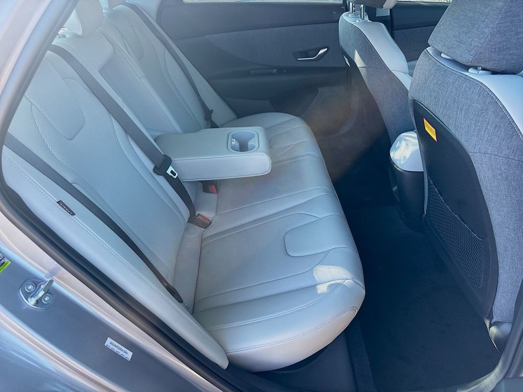 New 2025 Hyundai Elantra Limited w/ Cargo Package image 29