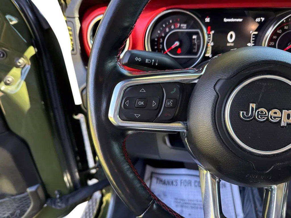 Used 2022 Jeep Wrangler Unlimited Rubicon w/ LED Lighting Group AWD/4WD image 17