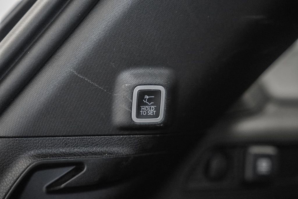 Certified 2024 Jeep Grand Cherokee Summit image 14