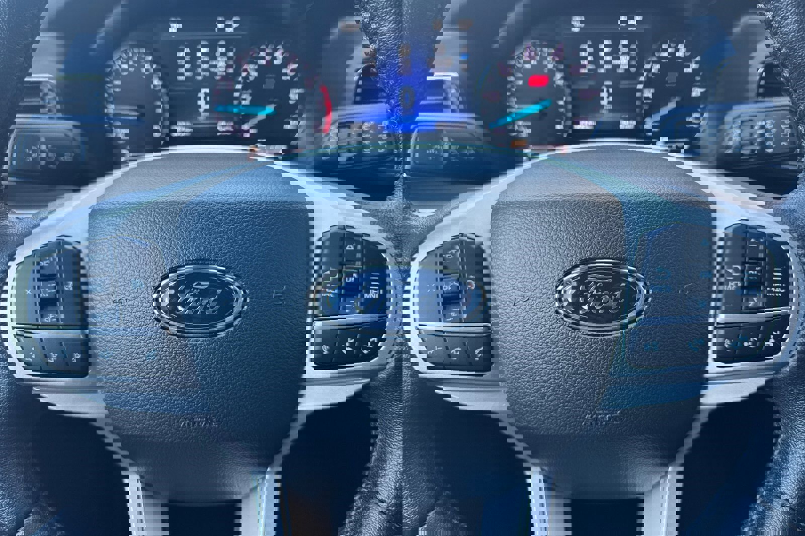 Certified 2022 Ford Explorer XLT w/ Equipment Group 202A image 24