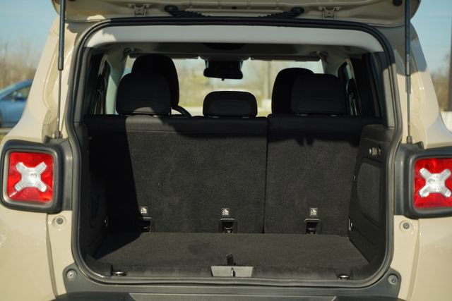 Used 2016 Jeep Renegade 75th Anniversary image 17